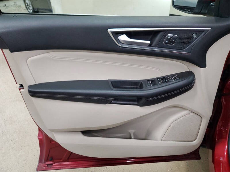 2021 Ford Edge Titanium