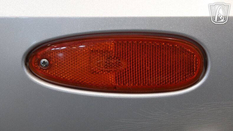 2004 Ford Thunderbird Deluxe