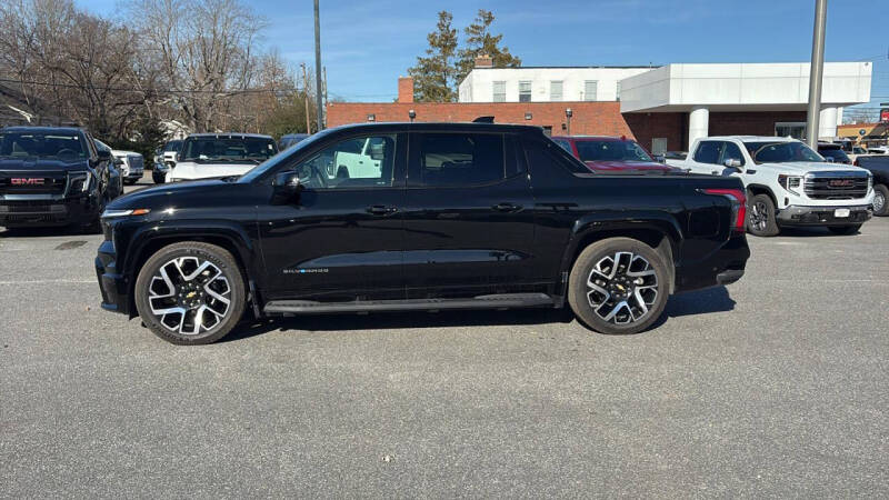 2025 Chevrolet Silverado EV RST