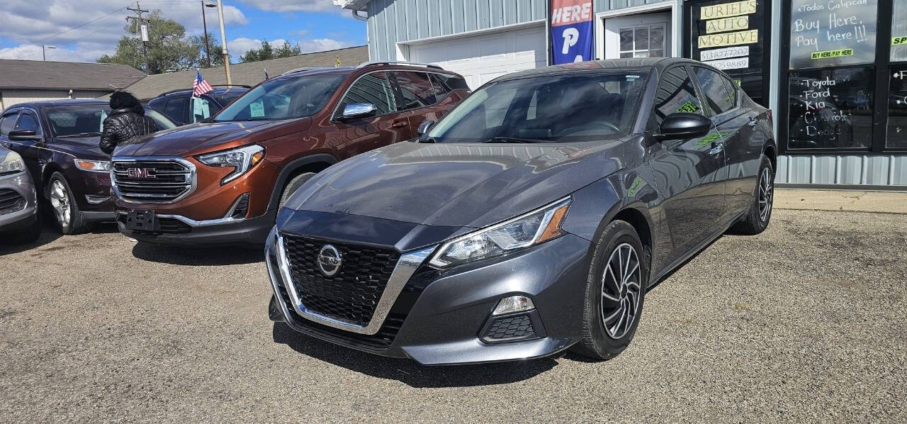 2019 Nissan Altima for sale at URIEL's AUTOMOTIVE LLC in Middletown, OH