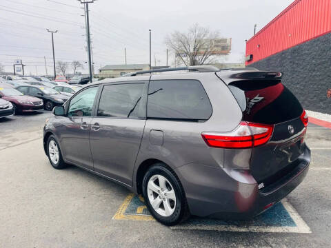 2015 Toyota Sienna