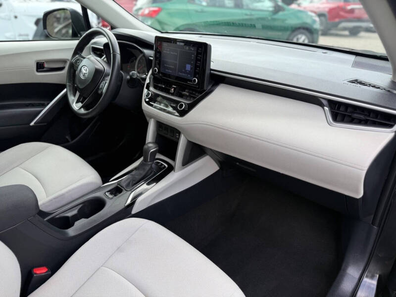 2022 Toyota Corolla Cross LE