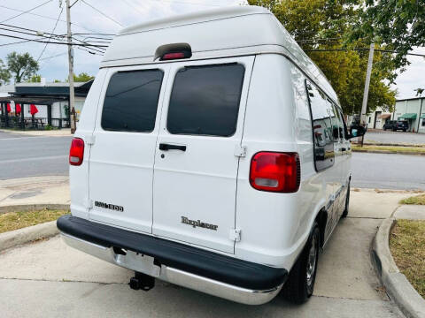 2000 Dodge Ram Van 1500