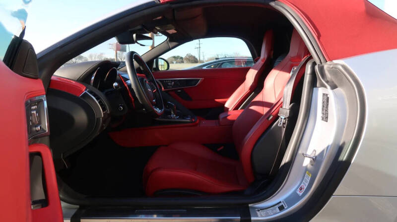 2020 Jaguar F-TYPE R