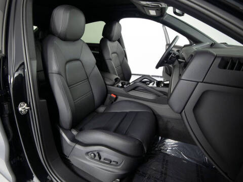 2025 Porsche Cayenne Coupe