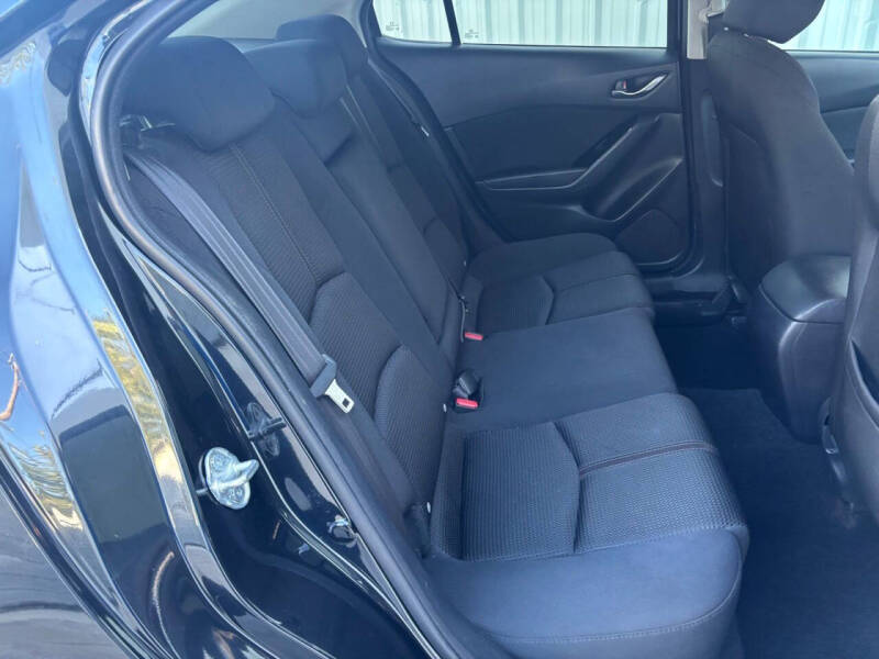 2018 Mazda MAZDA3 Sport