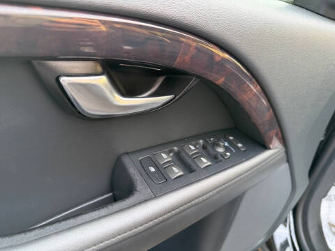 2015 Volvo XC70 T6 Platinum