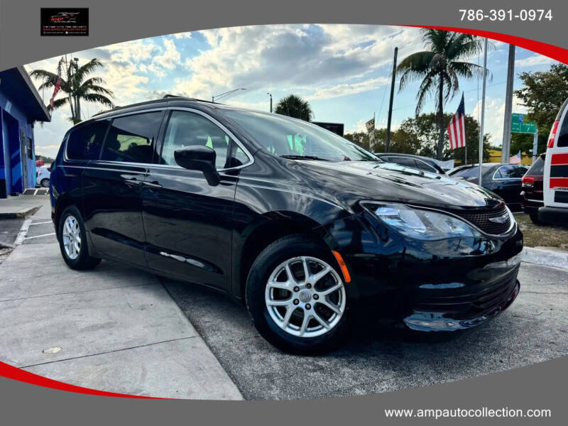 2020 Chrysler Voyager's photo