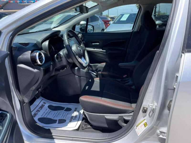 2020 Nissan Versa SR