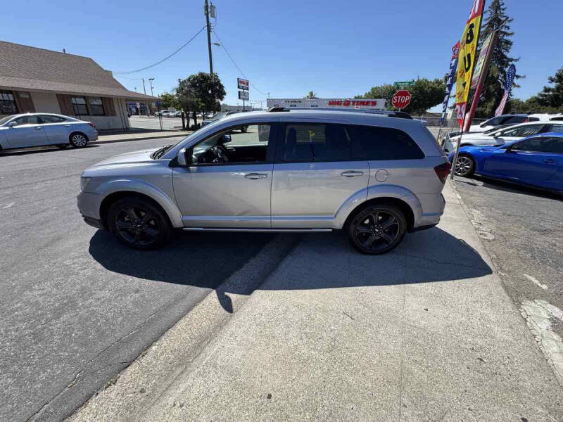 2018 Dodge Journey Crossroad