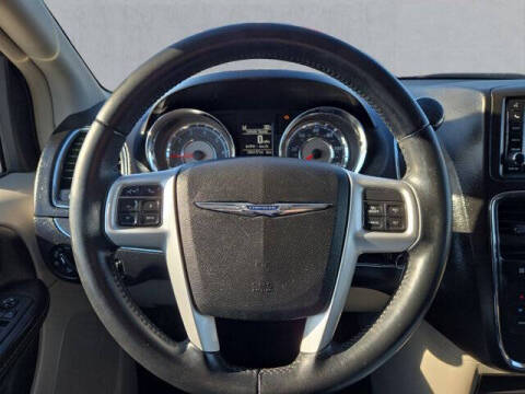 2015 Chrysler Town and Country Touring