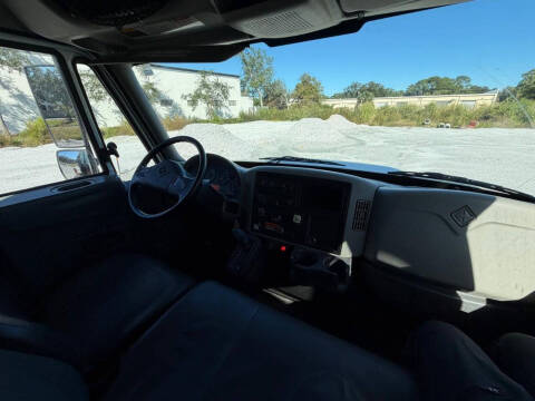 2010 International 4300 Grapple truck