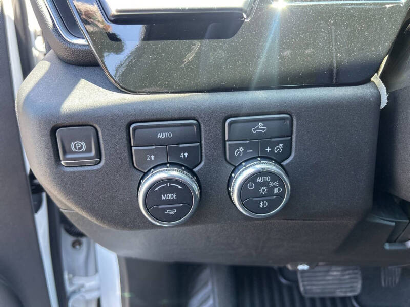 2025 GMC Sierra 1500 Elevation Standard