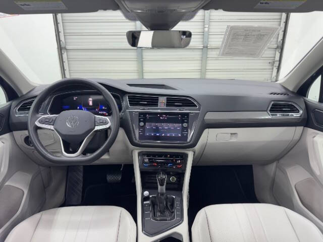 2023 Volkswagen Tiguan SE