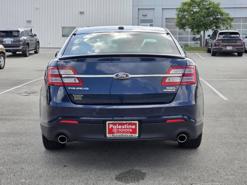 2016 Ford Taurus SEL