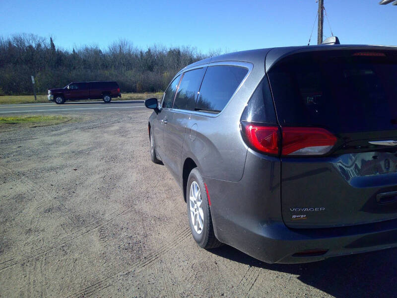 2023 Chrysler Voyager LX