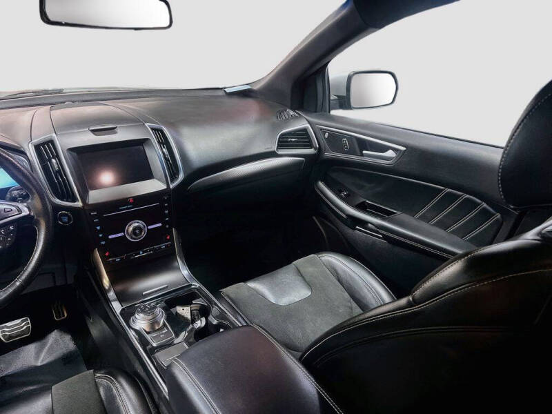 2019 Ford Edge ST
