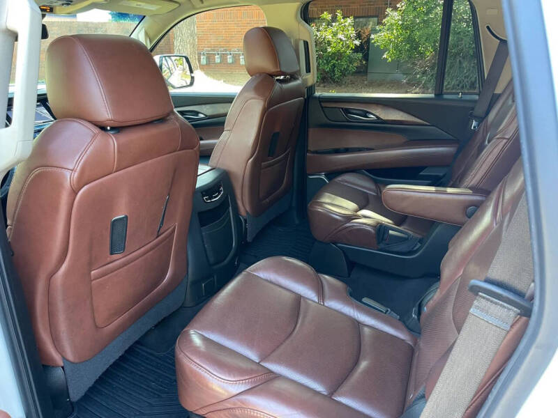 2020 Cadillac Escalade Luxury