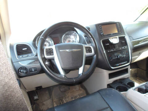 2013 Chrysler Town and Country Touring