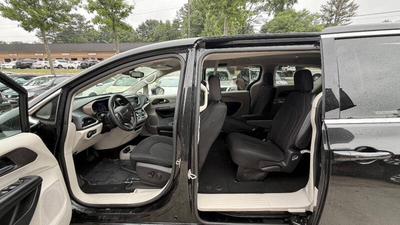 2017 Chrysler Pacifica Touring