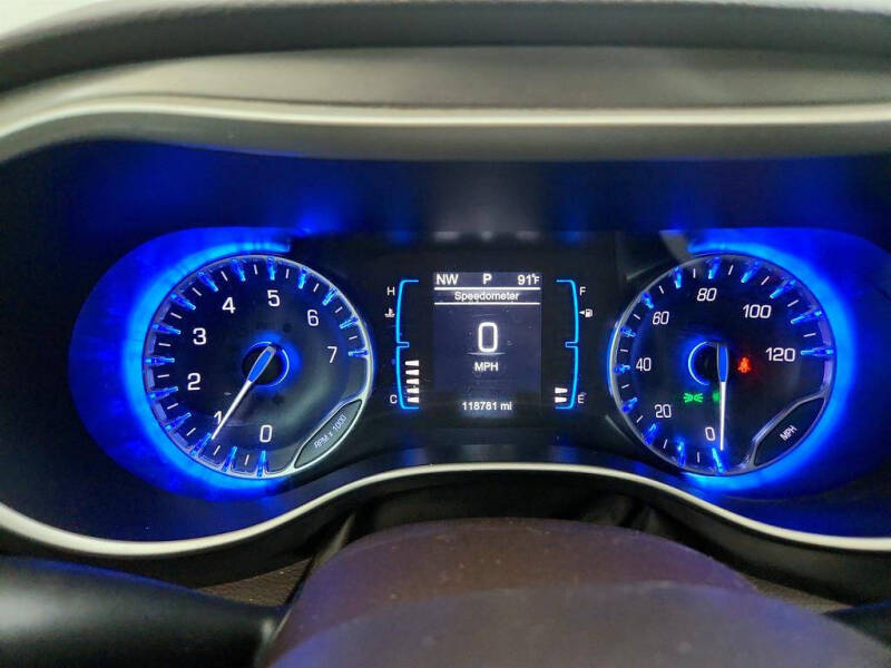 2017 Chrysler Pacifica Touring-L