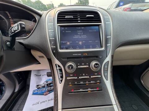 2019 Lincoln Nautilus Select