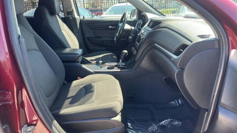 2017 Chevrolet Traverse LT