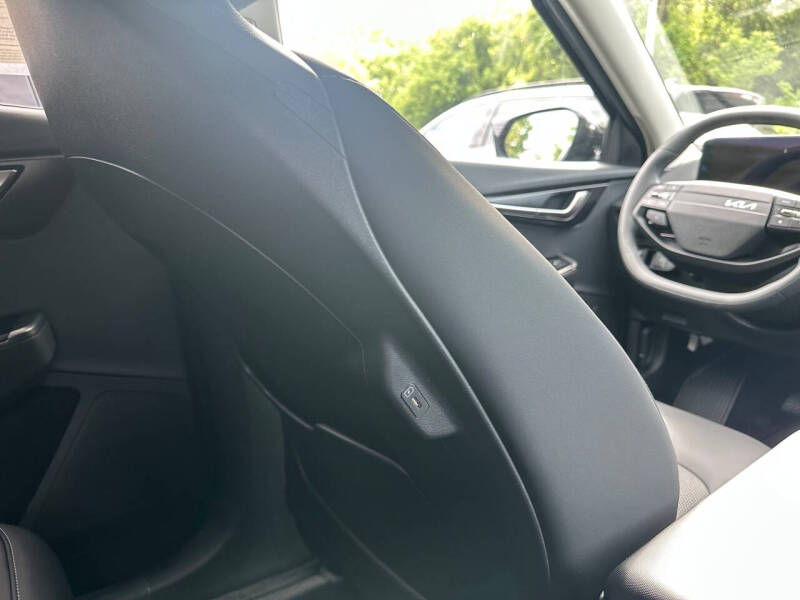 2025 Kia EV6 Light Long Range