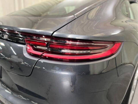 2018 Porsche Panamera 4
