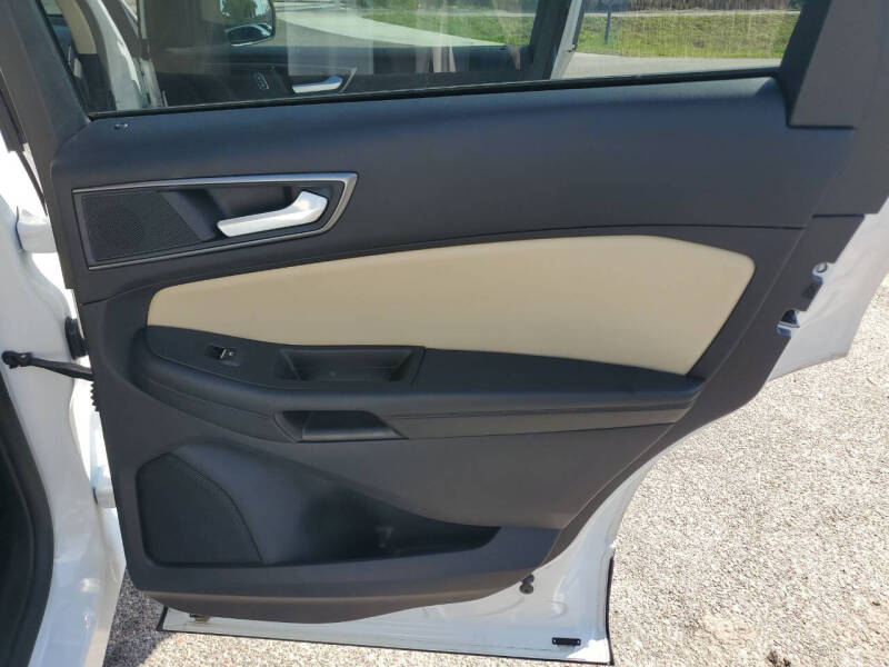 2020 Ford Edge SE