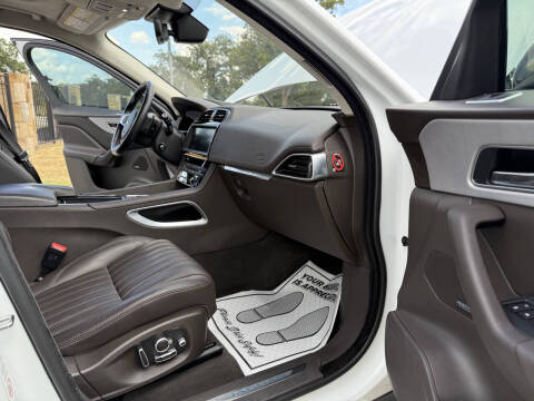 2019 Jaguar F-PACE 30t Portfolio