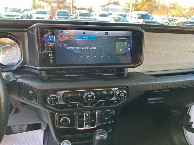 2024 Jeep Gladiator NightHawk