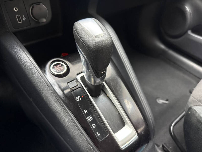 2020 Nissan Kicks S