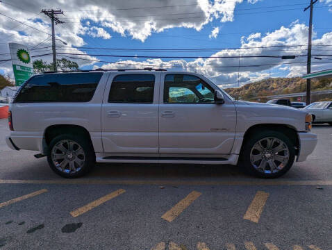 2003 GMC Yukon XL Denali