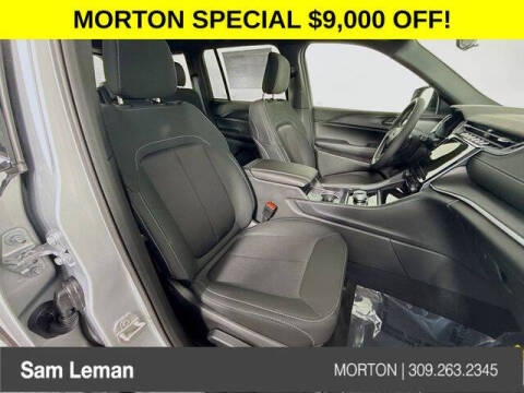 2025 Jeep Grand Cherokee Laredo X