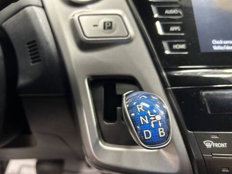 2016 Toyota Prius v Five