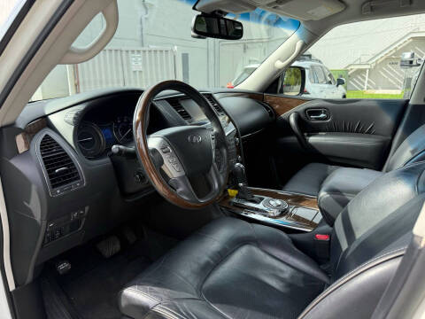 2017 Infiniti QX80 Signature Edition