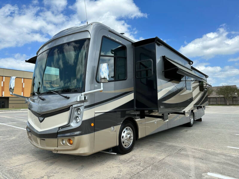 2017 Fleetwood  Discovery  39F  King Bed , 4 Slides, Low Miles for sale at Top Choice RV in Spring TX