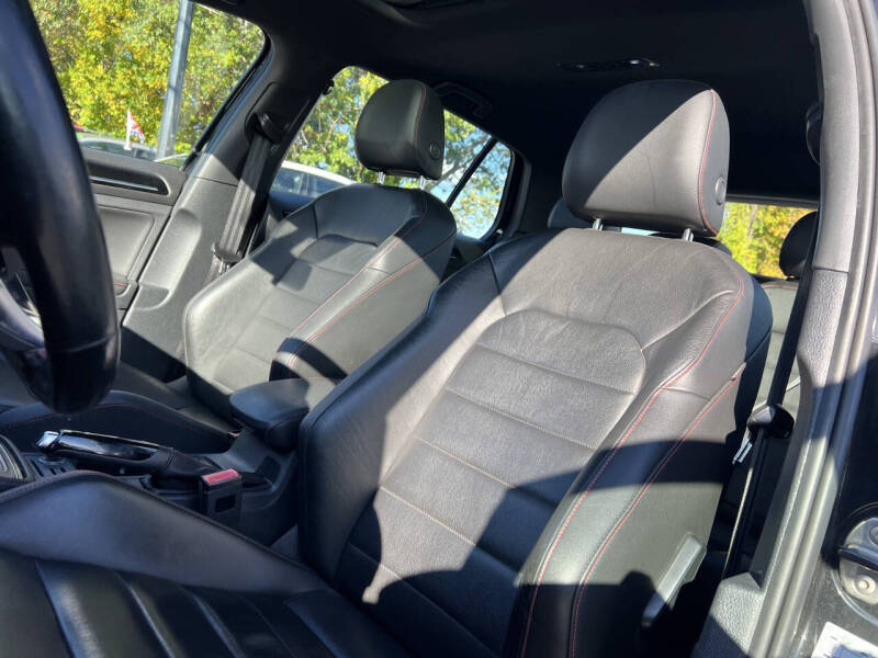 2016 Volkswagen Golf GTI SE