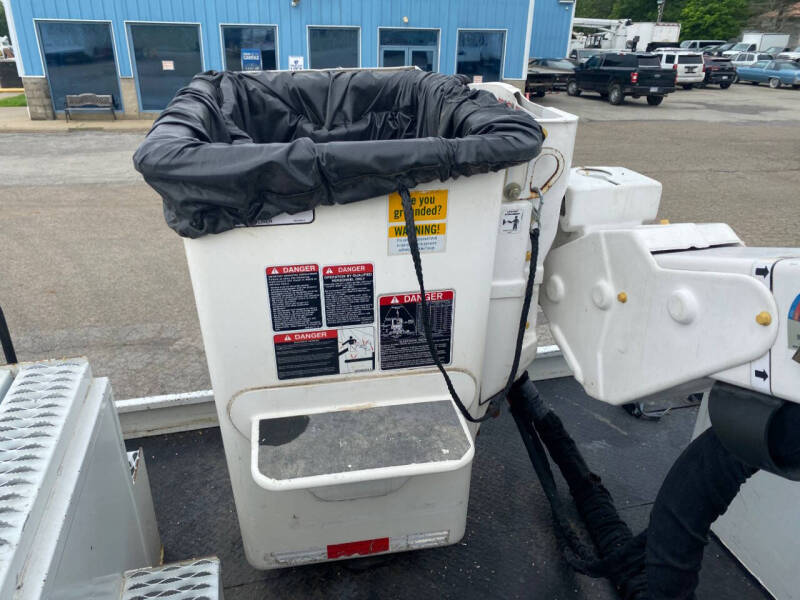 2015 Freightliner M2 106