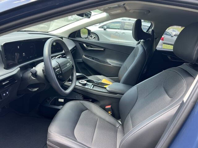 2025 Kia EV6 Light