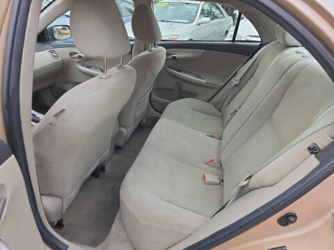 2011 Toyota Corolla LE