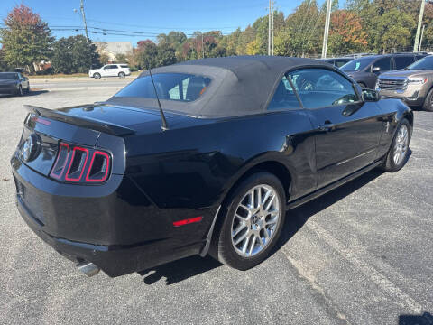 2014 Ford Mustang V6