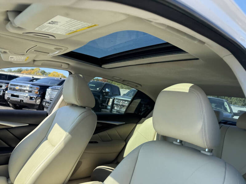 2015 Infiniti Q50 Premium