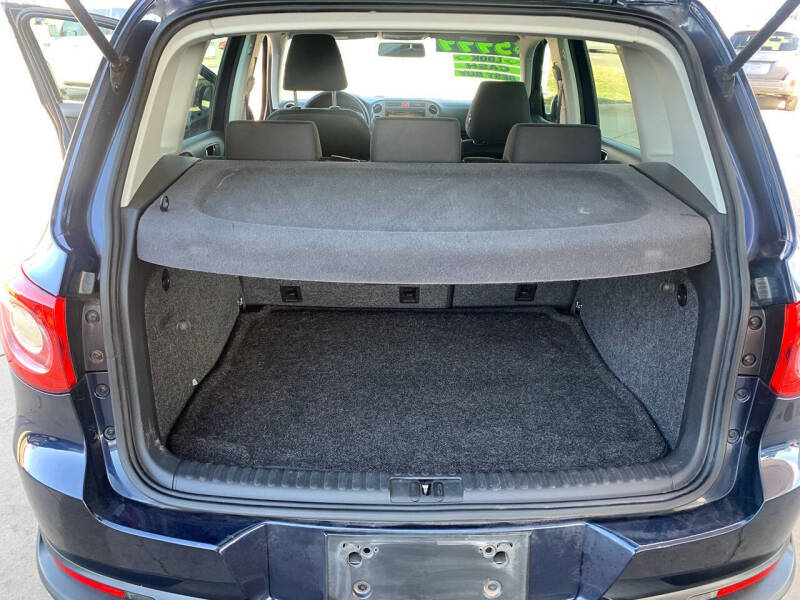 2011 Volkswagen Tiguan SEL 4Motion