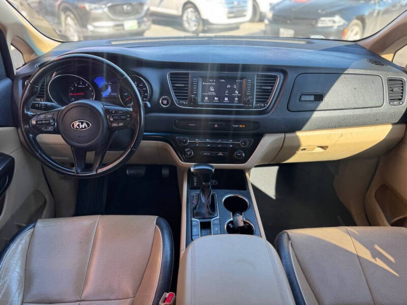 2019 Kia Sedona LX