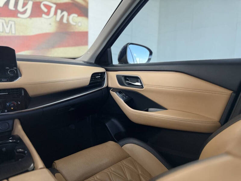 2023 Nissan Rogue Platinum