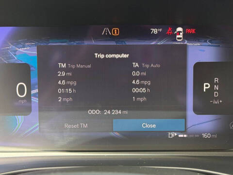 2023 Volvo XC40 B5 Plus Bright Theme