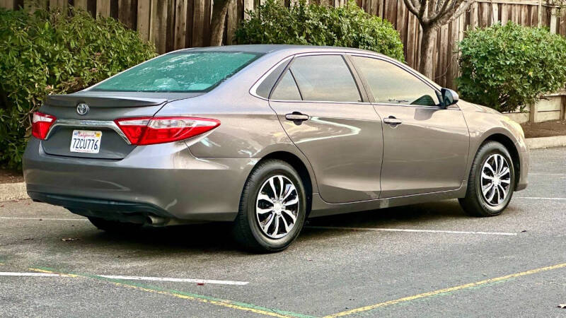 2017 Toyota Camry LE