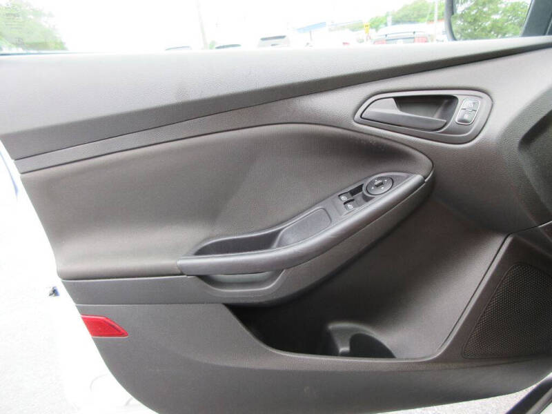 2016 Ford Focus S